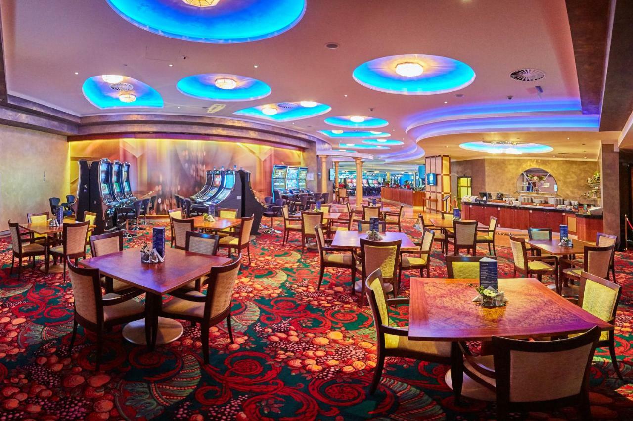 Casino&Hotel Admiral Alzbetin Železná Ruda Exterior foto